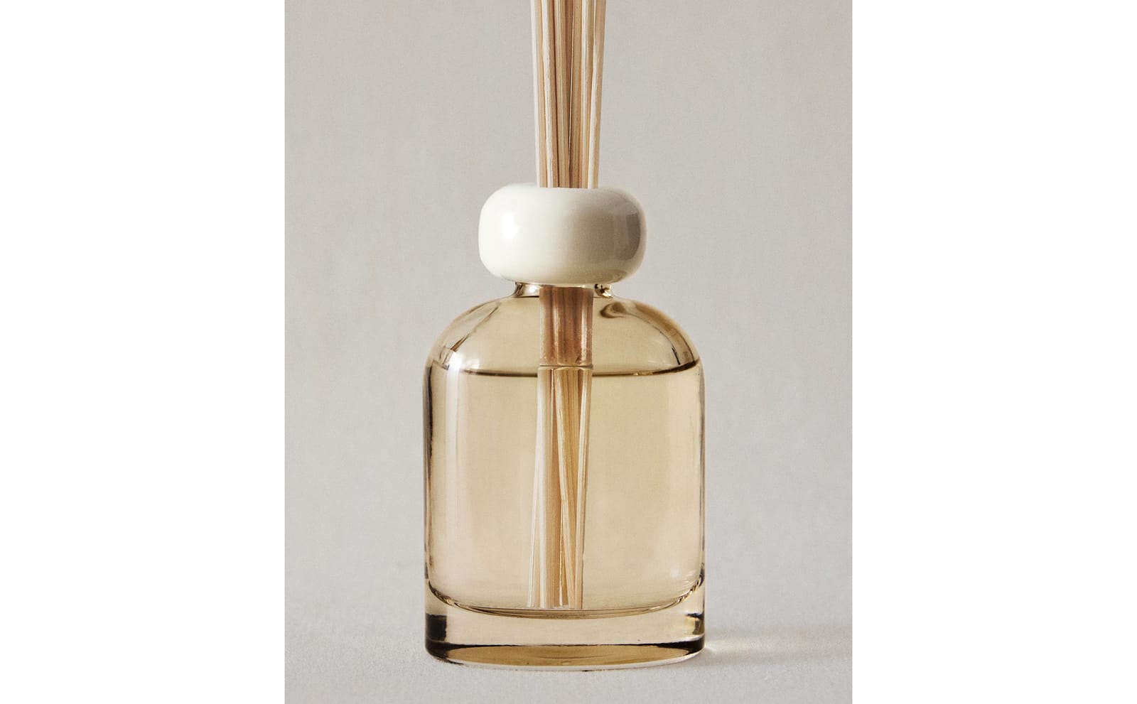ZARA HOME (120 мл) Палочки ароматические CLEAN BLOSSOM ракурс 3