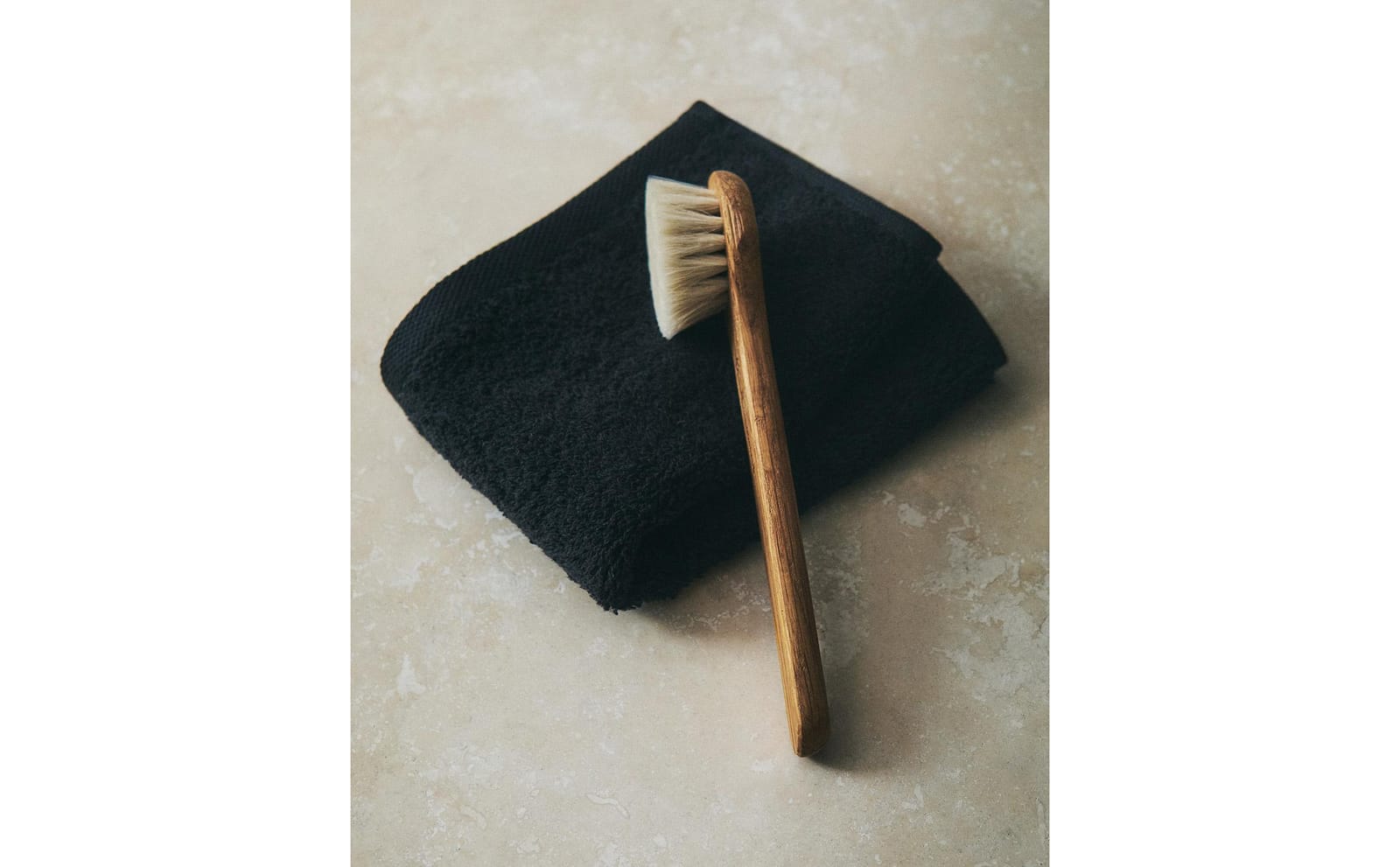 ZARA HOME ЩЕТКА ДЛЯ ЛИЦА IRIS HANTVERK ракурс 2