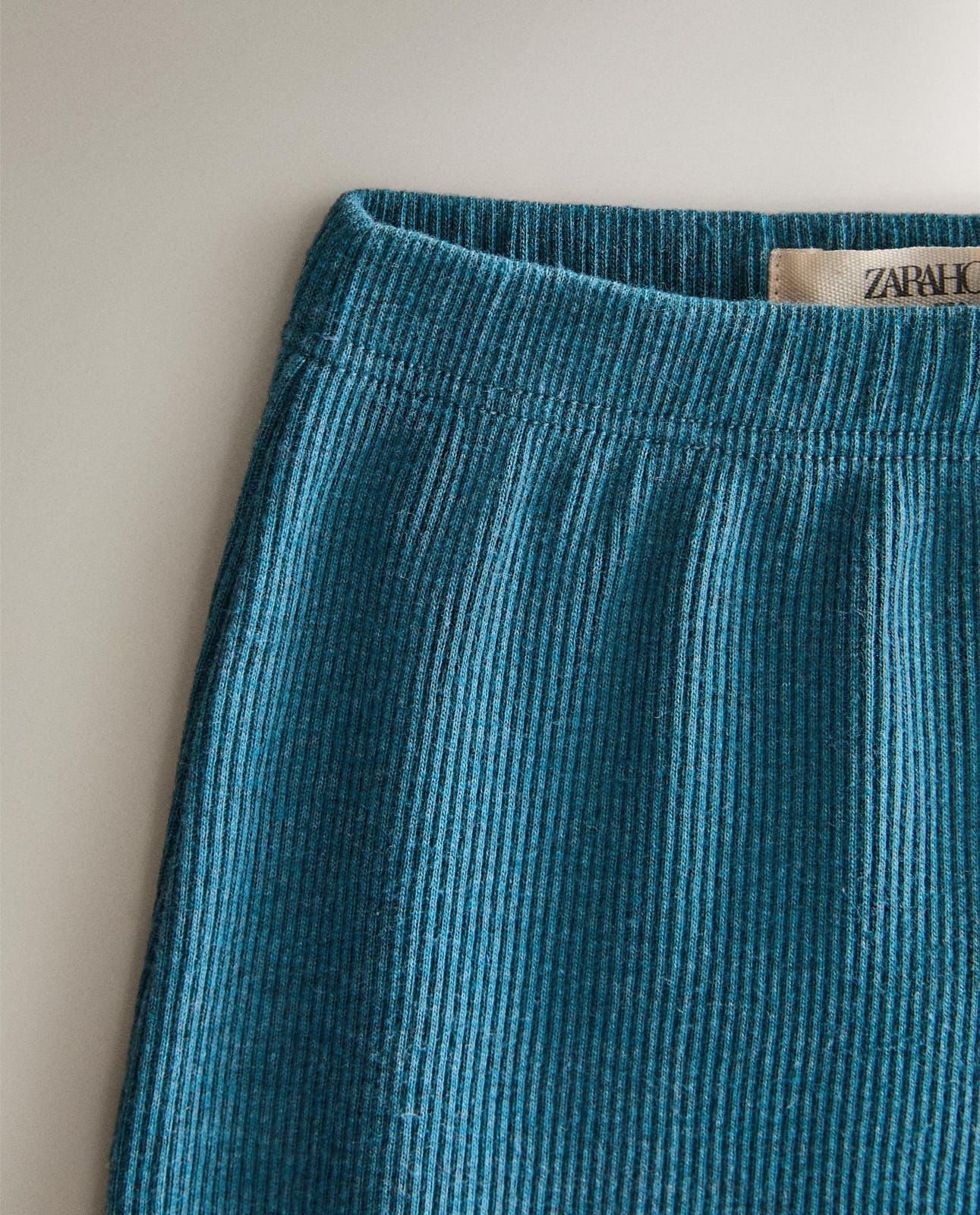 ZARA HOME ТРИКОТАЖНЫЙ КОМПЛЕКТ ДЛЯ МЛАДЕНЦЕВ ракурс 3