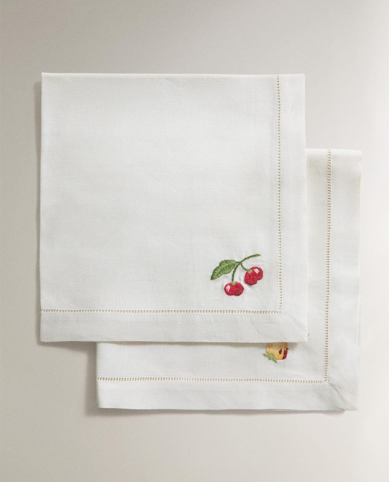 Салфетка сервировочная ZARA HOME салфетки с вышивкой фруктов (комплект 2 шт.) ECRU 45 x 45 cm