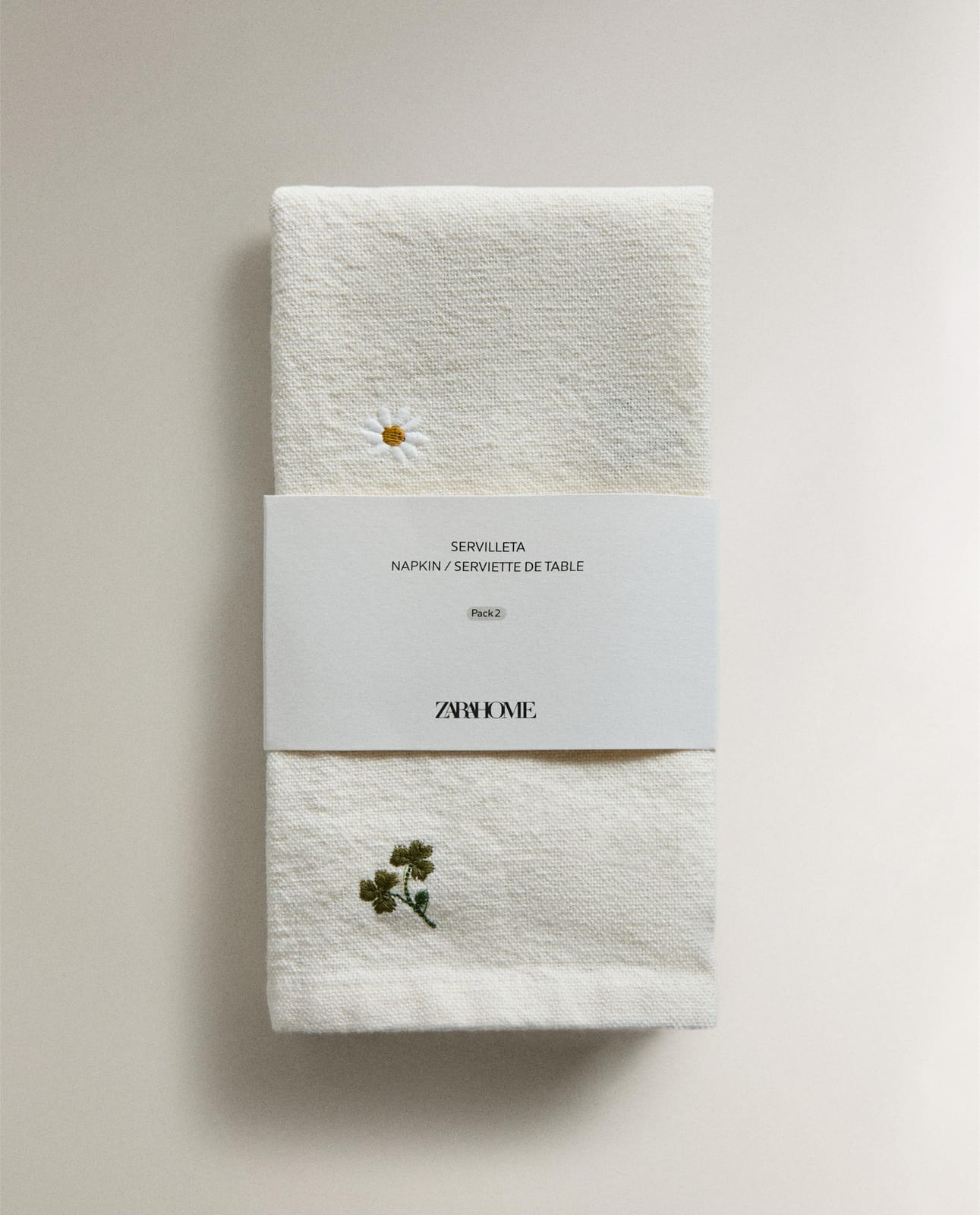 ZARA HOME САЛФЕТКИ С ВЫШИВКОЙ В КЛЕВЕР И РОМАШКУ (КОМПЛЕКТ 2 ШТ.) ракурс 5
