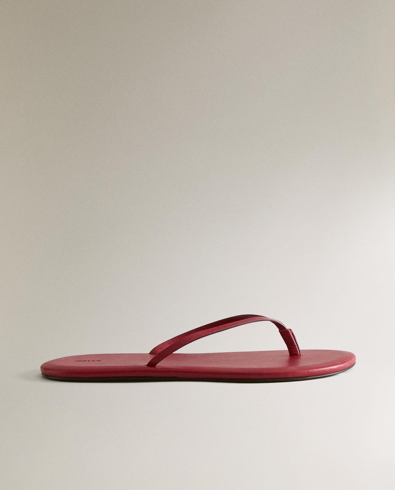 Тапочки ZARA HOME минималистичные сандалии кожаные красные 35