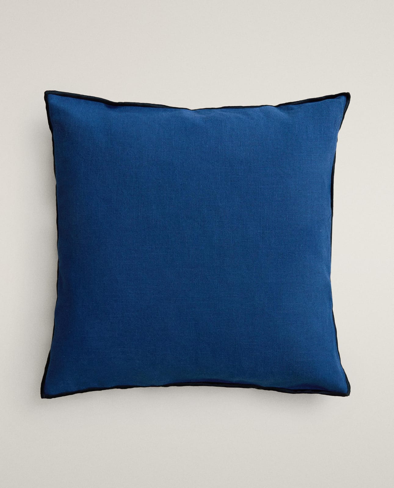 ZARA HOME НАВОЛОЧКА ДЛЯ ДЕКОРАТИВНОЙ ПОДУШКИ OVERLOCK ракурс 9
