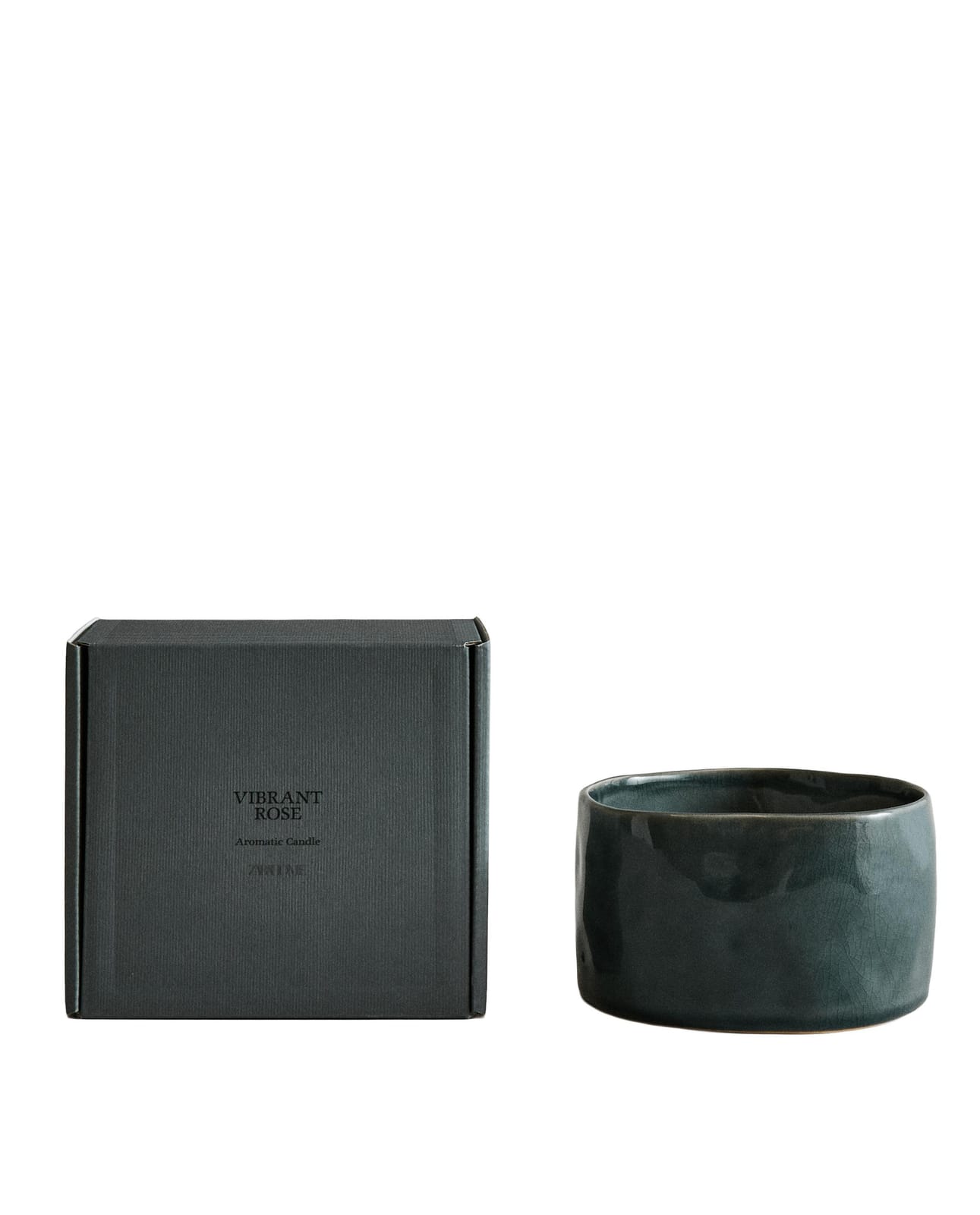 ZARA HOME (150 G) АРОМАТИЧЕСКАЯ СВЕЧА VIBRANT ROSE ракурс 4