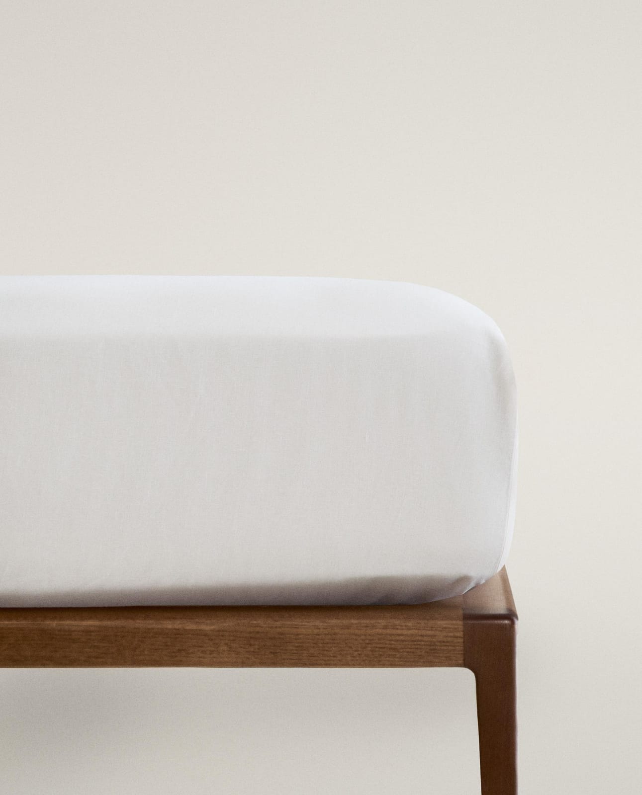 Простыня ZARA HOME НА РЕЗИНКЕ ИЗ ЛЬНА С МЕРЕЖКОЙ BIAŁY 160 x 200 x 30 cm