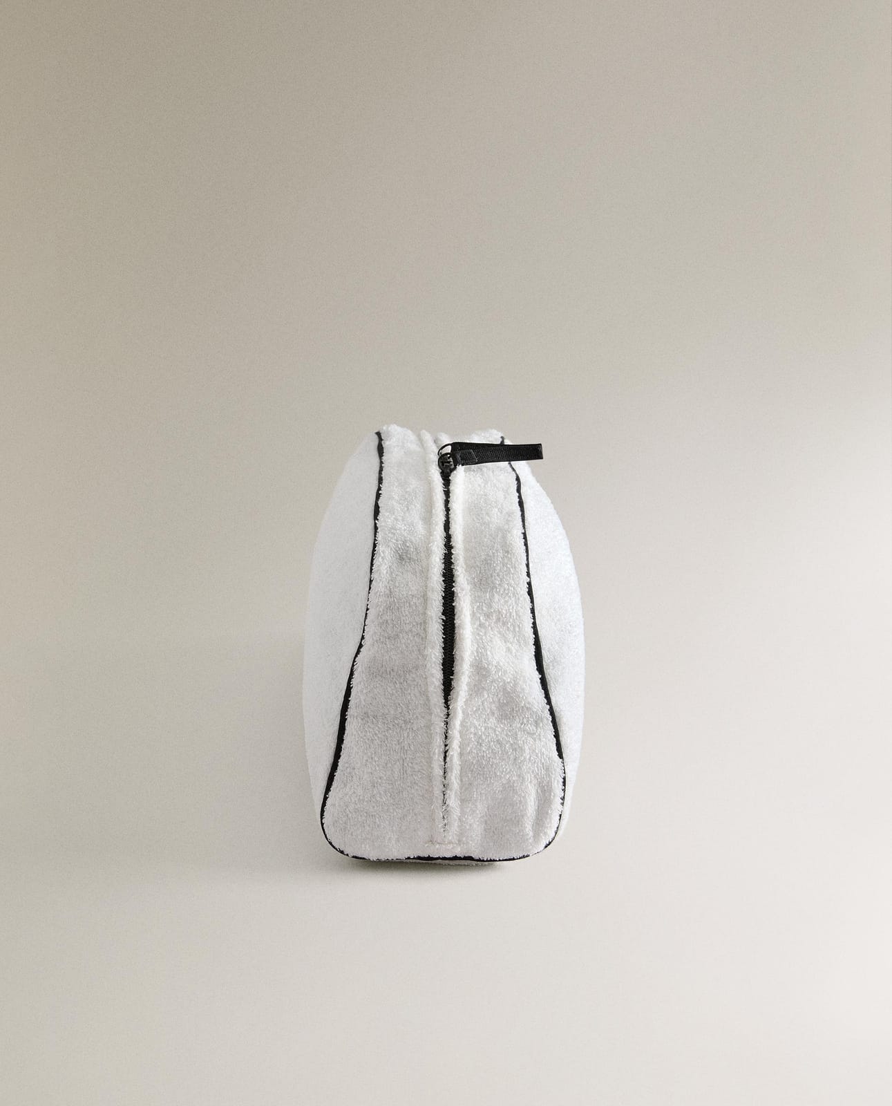 ZARA HOME КОСМЕТИЧКА ИЗ МАХРОВОЙ ТКАНИ С ОТДЕЛКОЙ ракурс 4