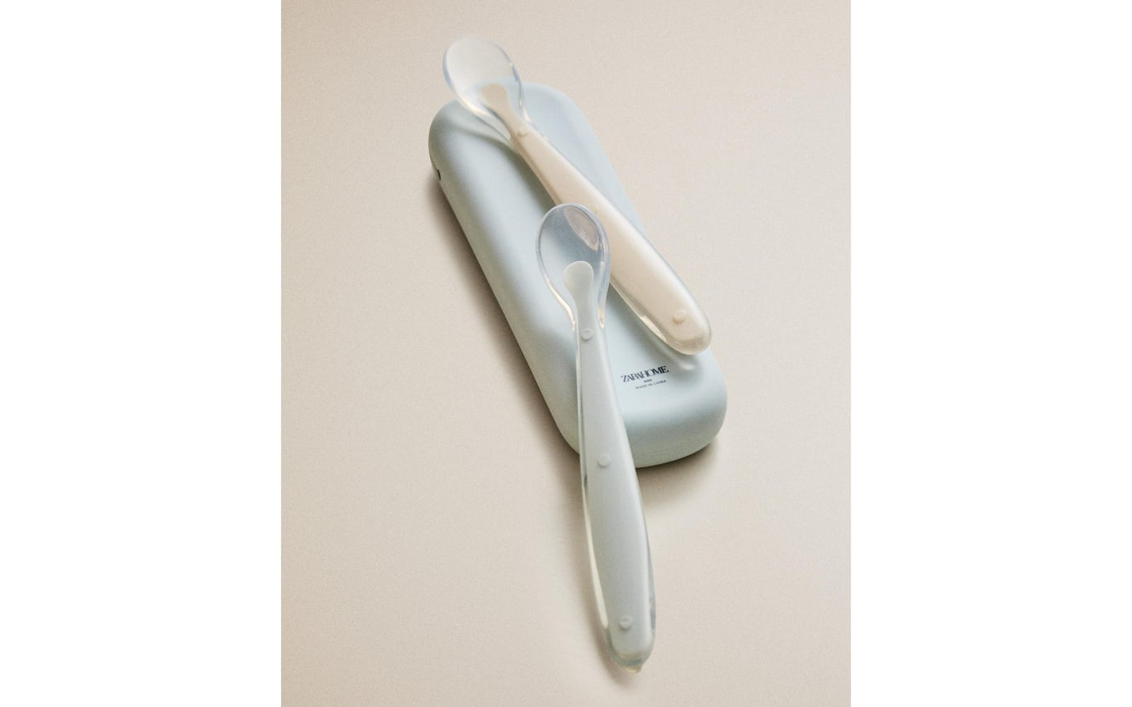 ZARA HOME КОМПЛЕКТ 2 СИЛИКОНОВЫХ ЛОЖЕЧЕК ДЛЯ ДЕТЕЙ ракурс 6