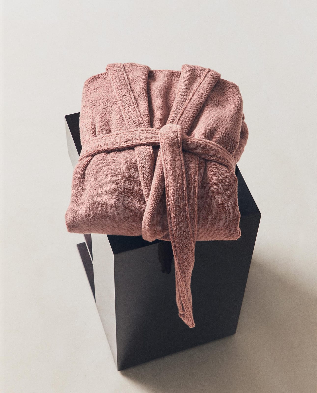 ZARA HOME Очень мягкий халат с капюшоном (380 G/M²) ракурс 8