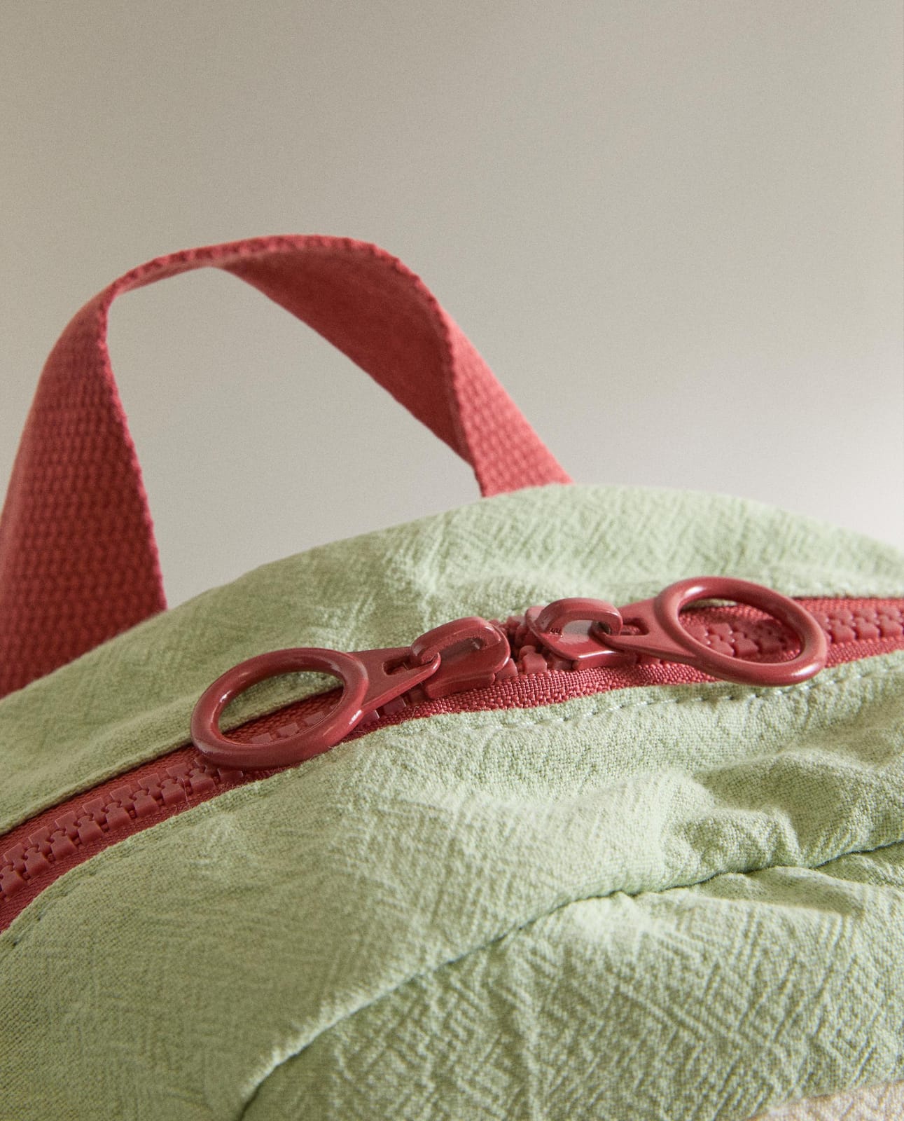ZARA HOME РЮКЗАК ДЕТСКИЙ MIKE WAZOWSKI КОРПОРАЦИЯ МОНСТРОВ ©DISNEY/PIXAR ракурс 8