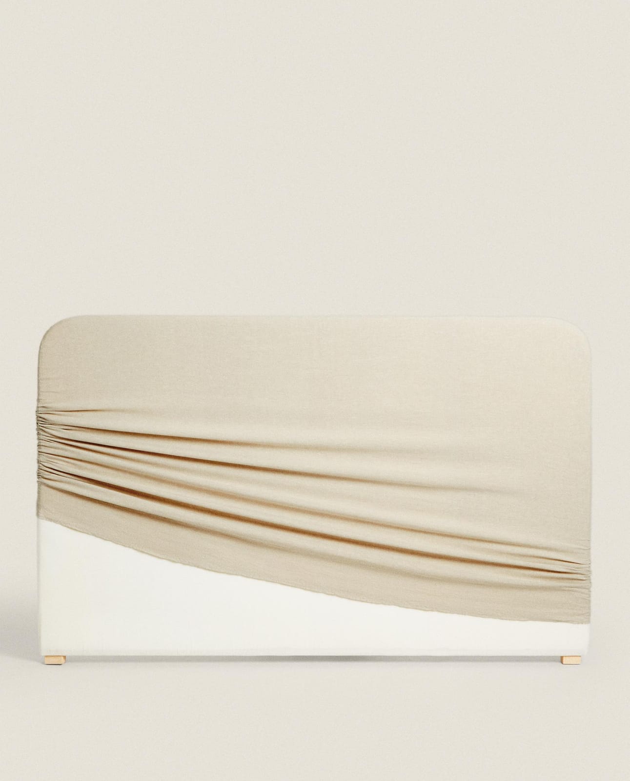 ZARA HOME ЗАКРУГЛЕННОЕ ИЗГОЛОВЬЕ С ЧЕХЛОМ ИЗ ЛЬНА ракурс 7