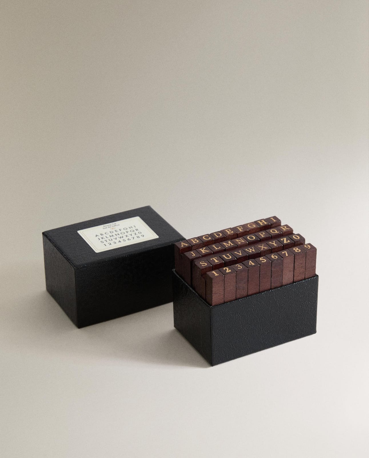 ZARA HOME НАБОР АЛФАВИТНЫХ ШТАМПОВ (36 ШТ.) ракурс 3