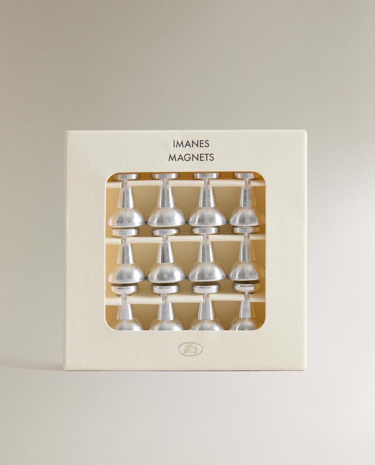 ZARA HOME МЕТАЛЛИЧЕСКИЕ МАГНИТЫ (НАБОР 12 ШТ.) ракурс 3