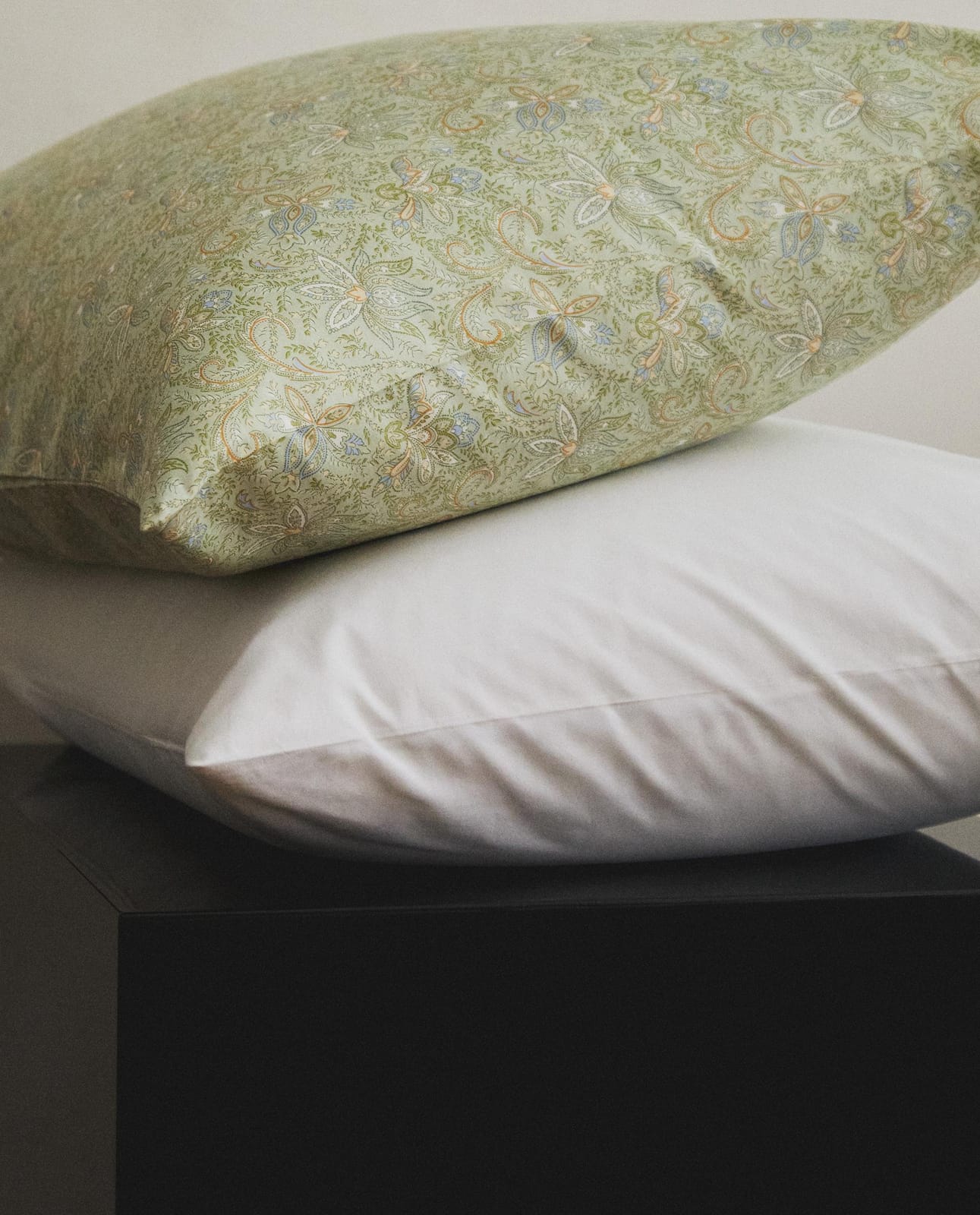 ZARA HOME Наволочка на подушку из сатина в узор PAISLEY ракурс 6