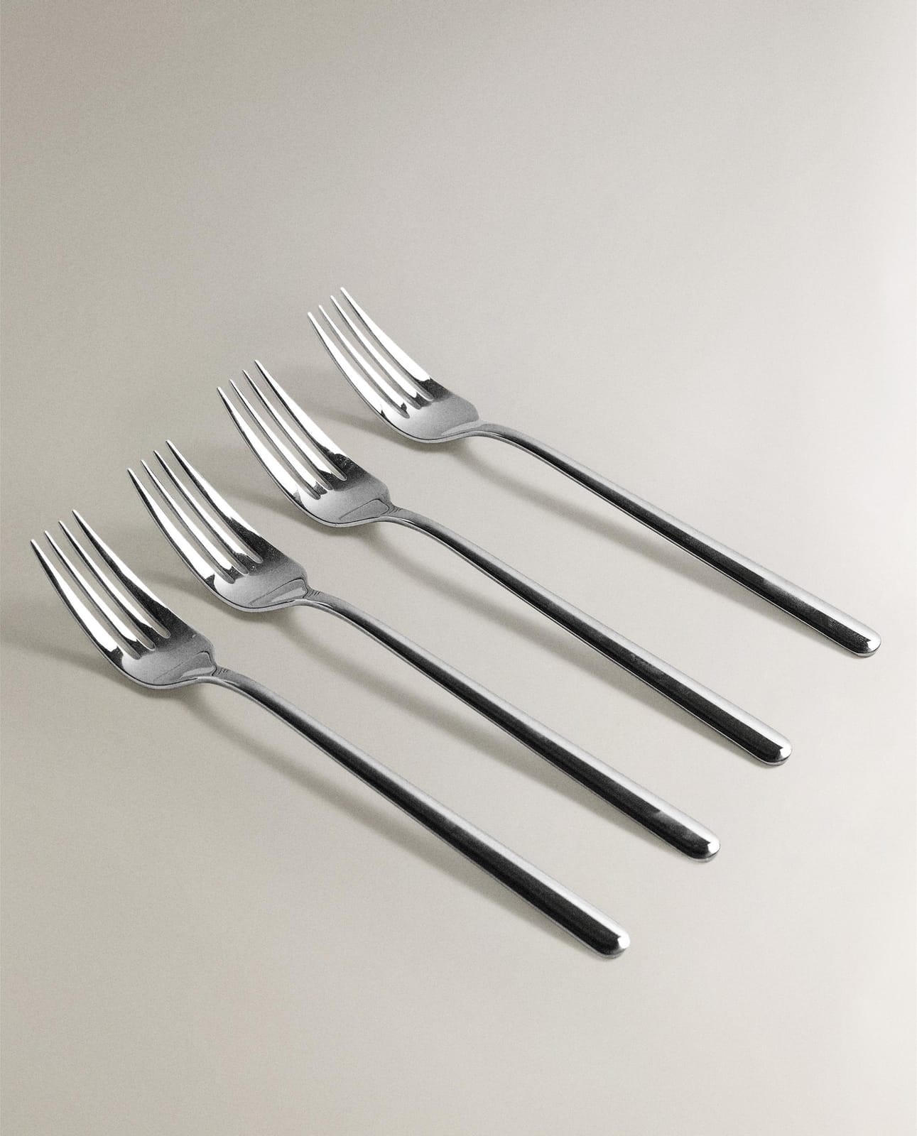 ZARA HOME КОМПЛЕКТ 4 ВИЛОК ИЗ НЕРЖАВЕЮЩЕЙ СТАЛИ ракурс 6