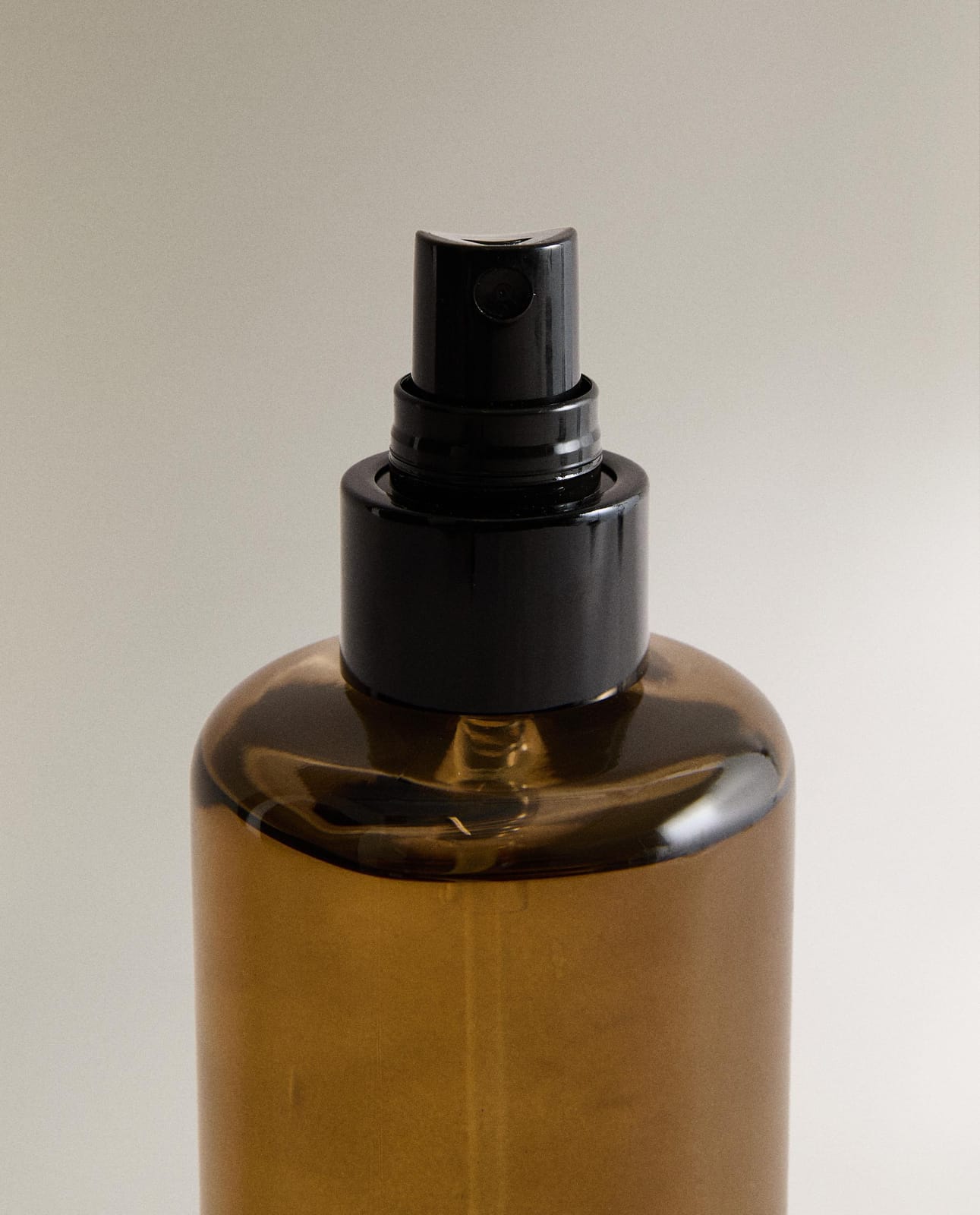 ZARA HOME (200 ML) СПРЕЙ ДЛЯ ПОМЕЩЕНИЙ COFFEE CREAM ракурс 5