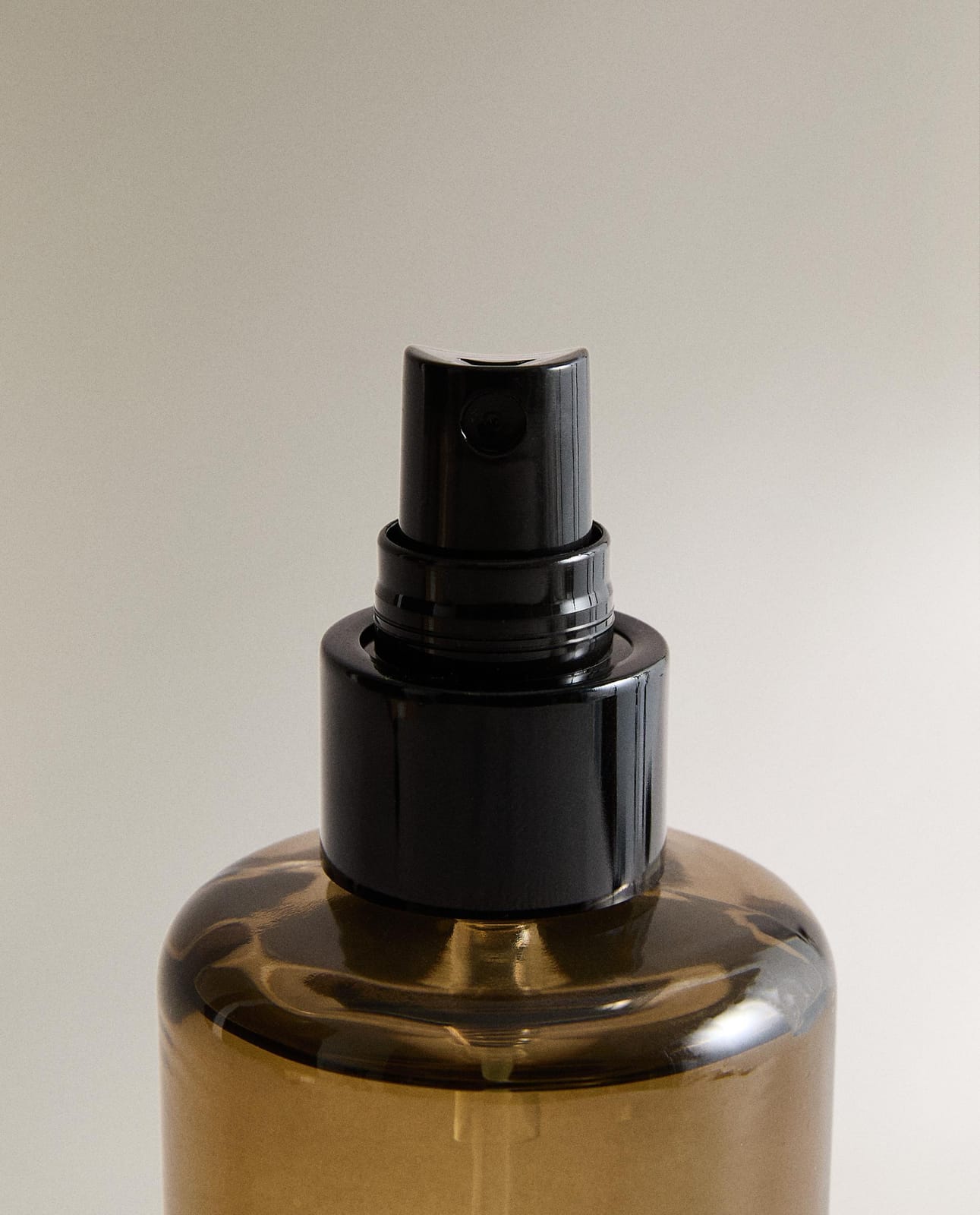 ZARA HOME (200 ML) ОСВЕЖИТЕЛЬ В СПРЕЕ SALTY BUTTER CROISSANT ракурс 3
