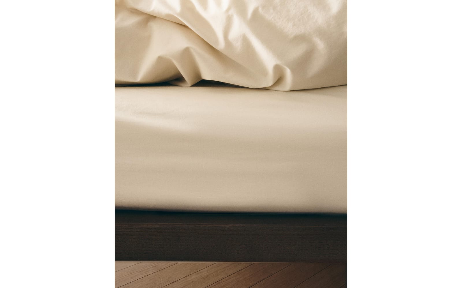 ZARA HOME НИЖНЯЯ ПРОСТЫНЯ ИЗ ПЕРКАЛЯ С ЭФФЕКТОМ СТИРКИ ракурс 5