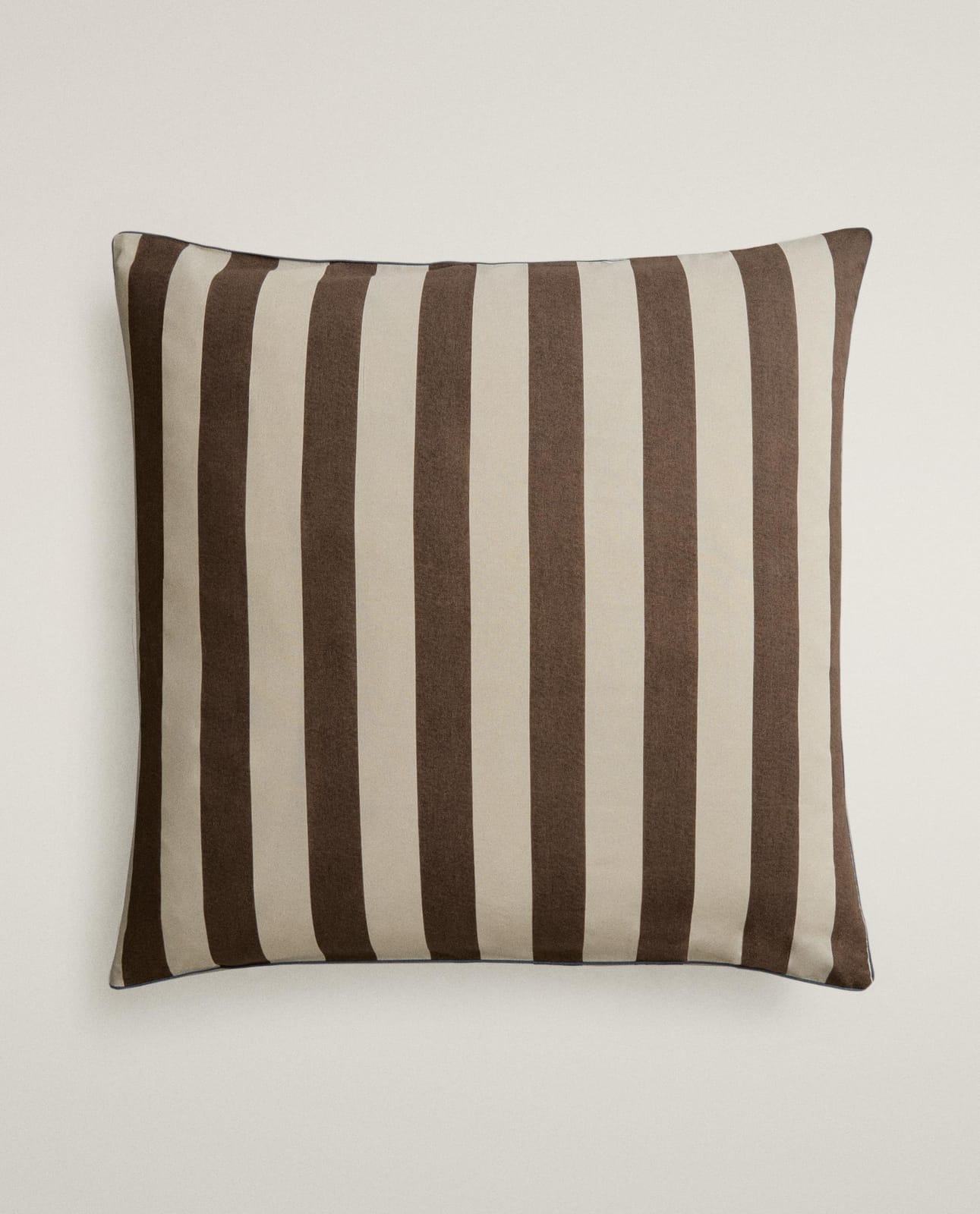 ZARA HOME НАВОЛОЧКА ИЗ ХЛОПКА С ЭФФЕКТОМ СТИРКИ В ПОЛОСКУ ракурс 5