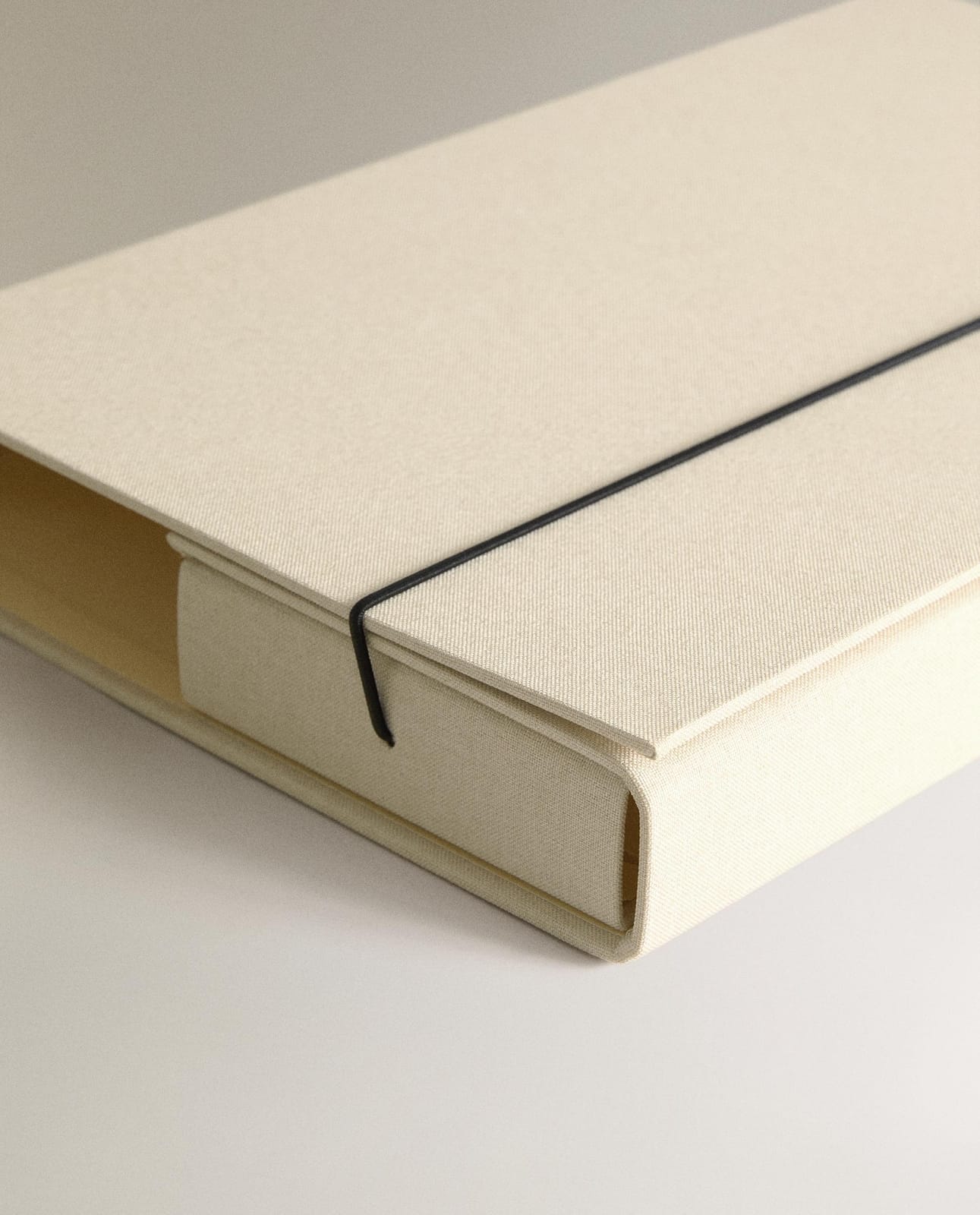 ZARA HOME ЛЬНЯНАЯ ПАПКА С ЗАСТЕЖКОЙ ракурс 7