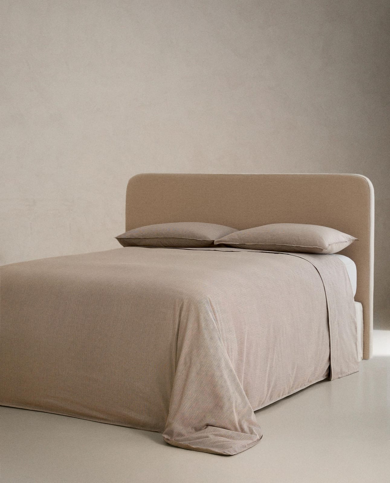 ZARA HOME Простыня без резинки из стираного хлопка в полоску ракурс 2