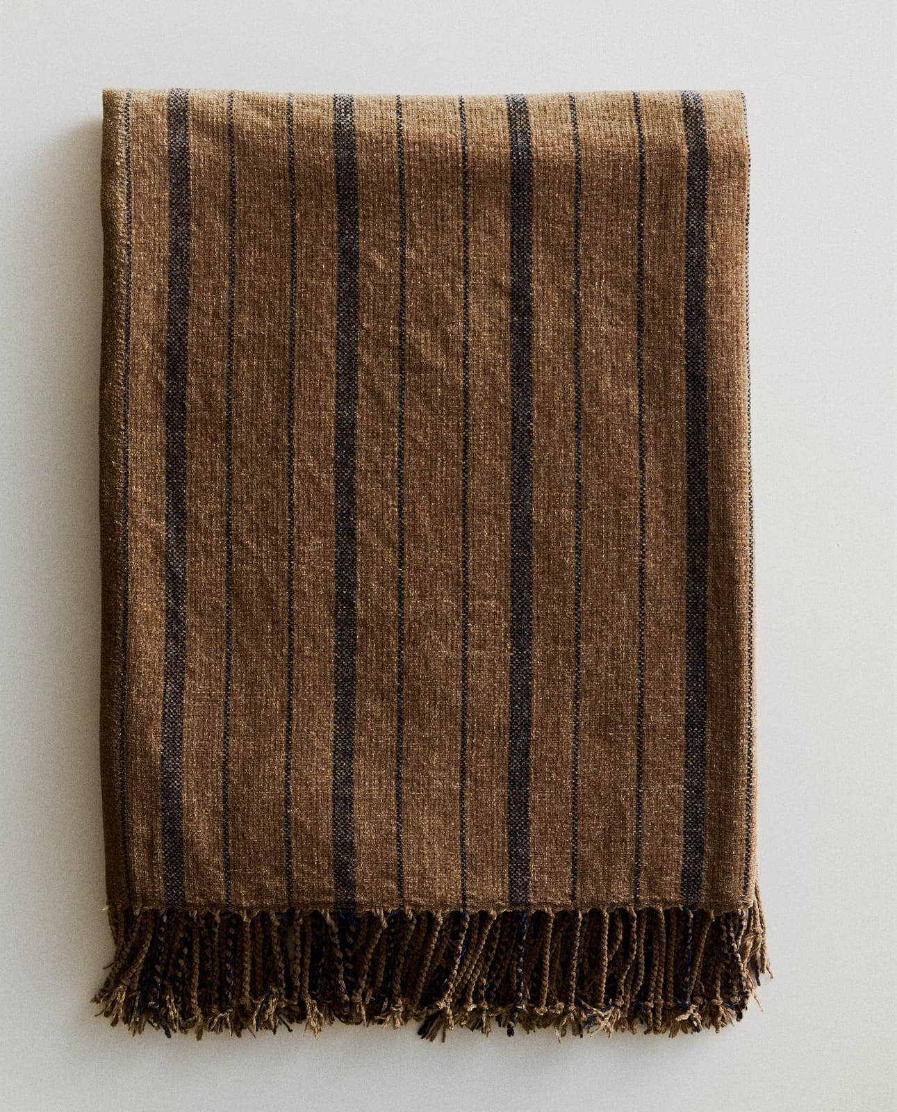 ZARA HOME ШЕНИЛЛОВЫЙ ПЛЕД В ПОЛОСКУ ракурс 5