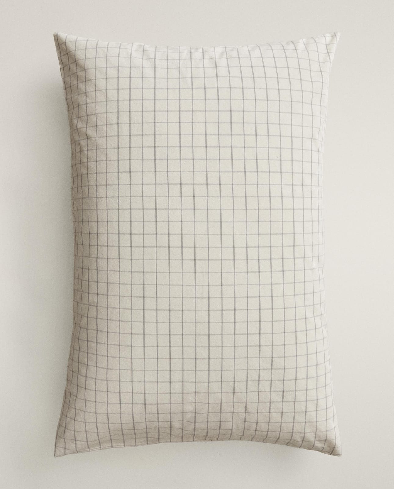 ZARA HOME Наволочка для подушки из хлопка ракурс 4