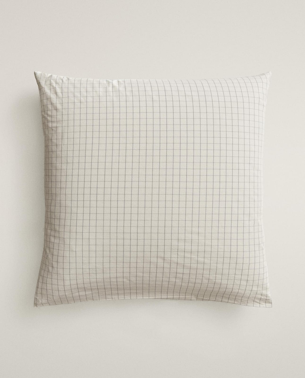 ZARA HOME Наволочка для подушки из хлопка ракурс 6