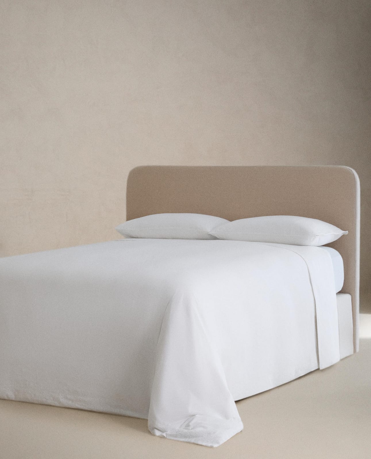 ZARA HOME ПРОСТЫНЯ БЕЗ РЕЗИНКИ ИЗ ХЛОПКА И ЛЬНА С ТИСНЕНИЕМ ракурс 8