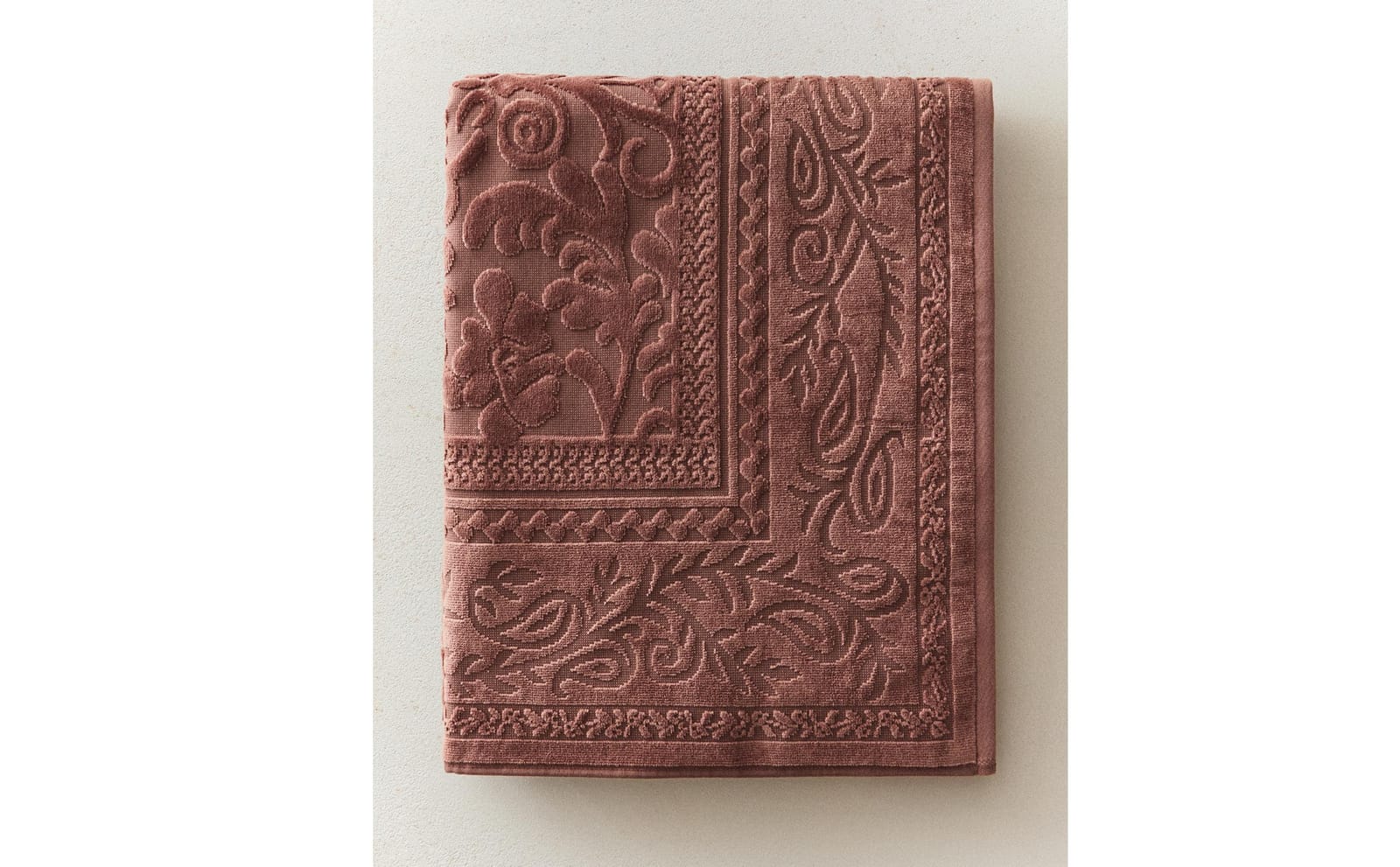 ZARA HOME ЖАККАРДОВОЕ БАННОЕ ПОЛОТЕНЦЕ С ЦВЕТАМИ ракурс 3