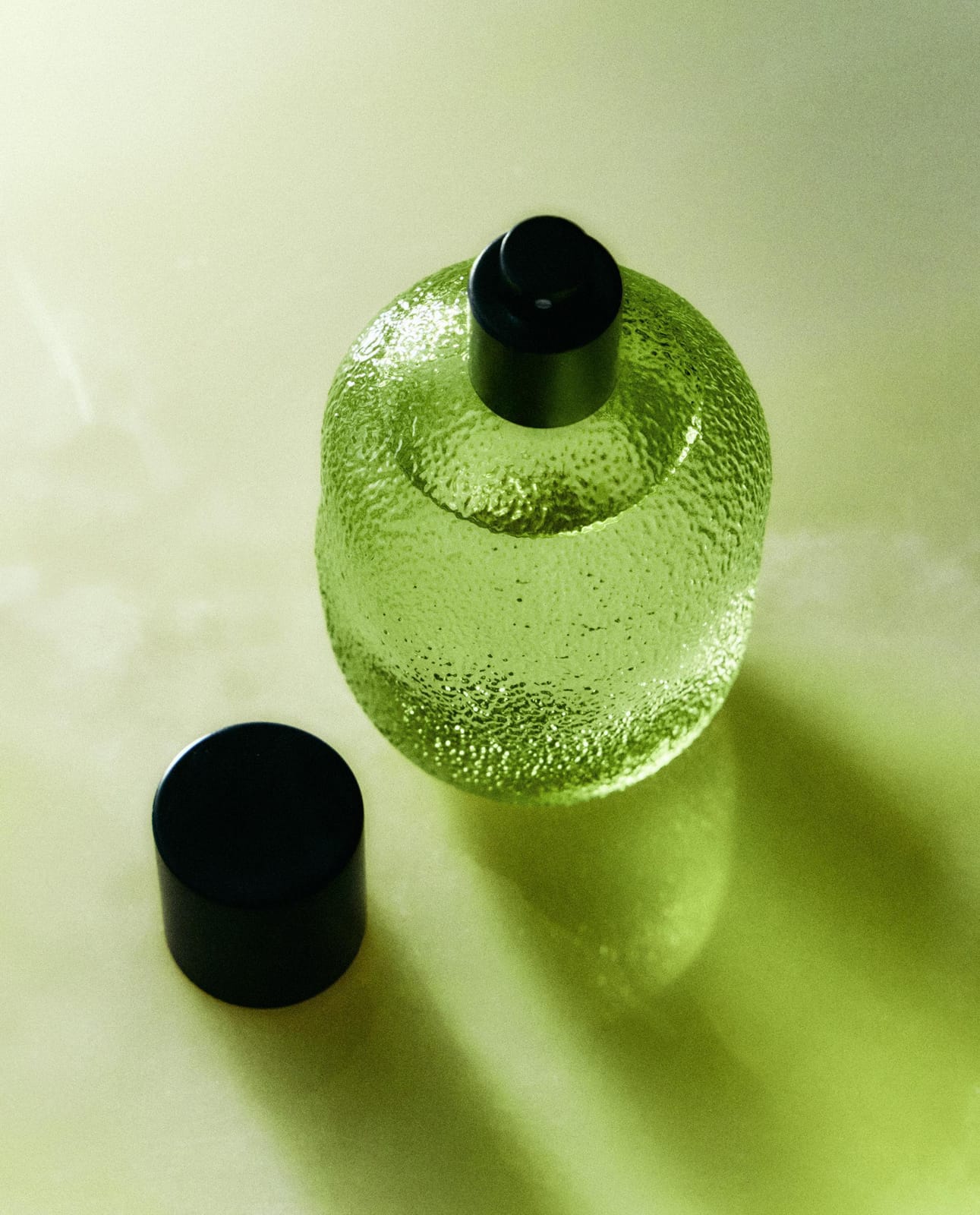 ZARA HOME (190 ML) ОСВЕЖИТЕЛЬ ДЛЯ ТКАНЕЙ СПРЕЙ LIME & PEPPERMINT ракурс 6
