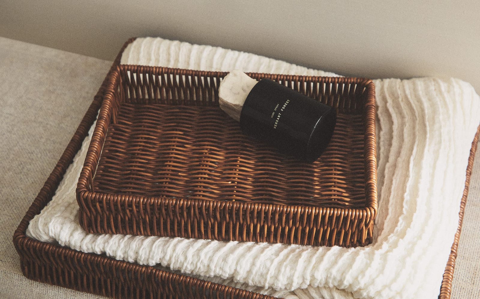 ZARA HOME ПРЯМОУГОЛЬНАЯ КОРЗИНА ИЗ ПЕРЕРАБОТАННОГО ПЛАСТИКА ракурс 2