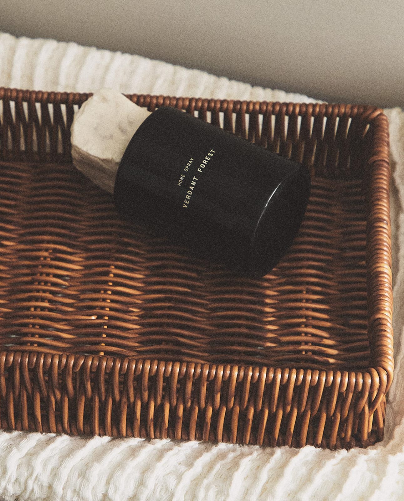 ZARA HOME ПРЯМОУГОЛЬНАЯ КОРЗИНА ИЗ ПЕРЕРАБОТАННОГО ПЛАСТИКА ракурс 4