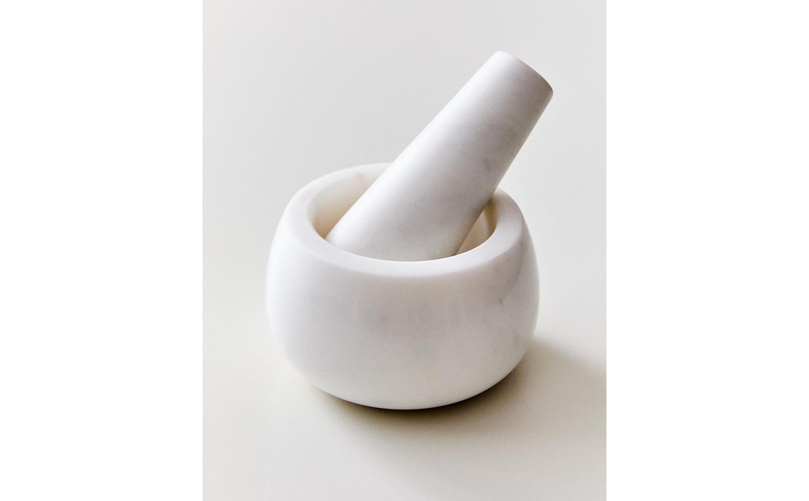 ZARA HOME МРАМОРНАЯ СТУПКА ракурс 3