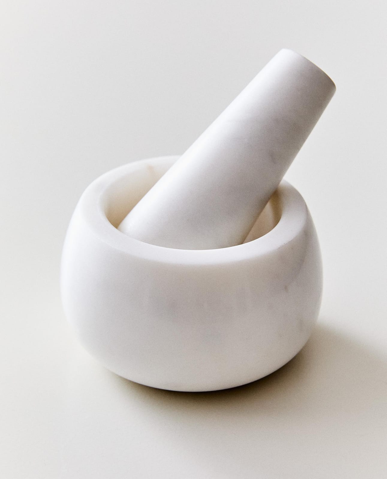ZARA HOME МРАМОРНАЯ СТУПКА ракурс 2