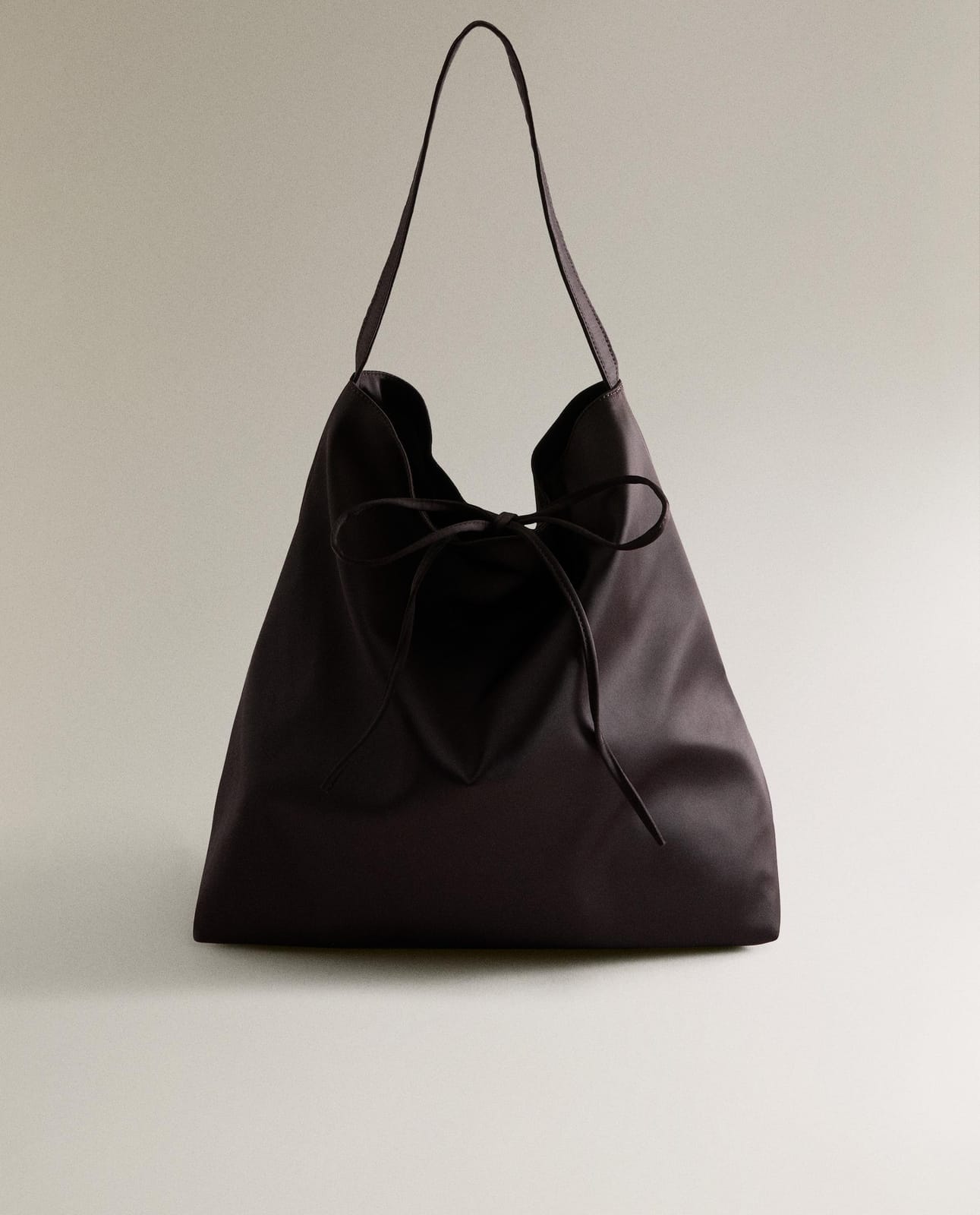 Slippers ZARA HOME Shopper bag from satin CZEKOLADOWY 41.71 x 41.35 x 16.8 x 41.35 x 41.71 x 16.8 cm