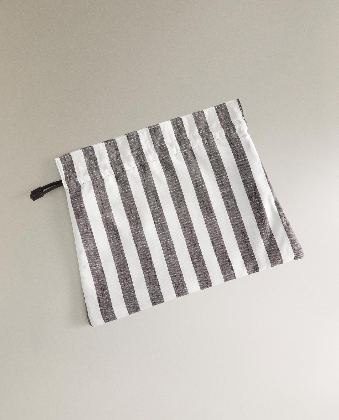 ZARA HOME МИНИСУМКА В ПОЛОСКУ ракурс 3
