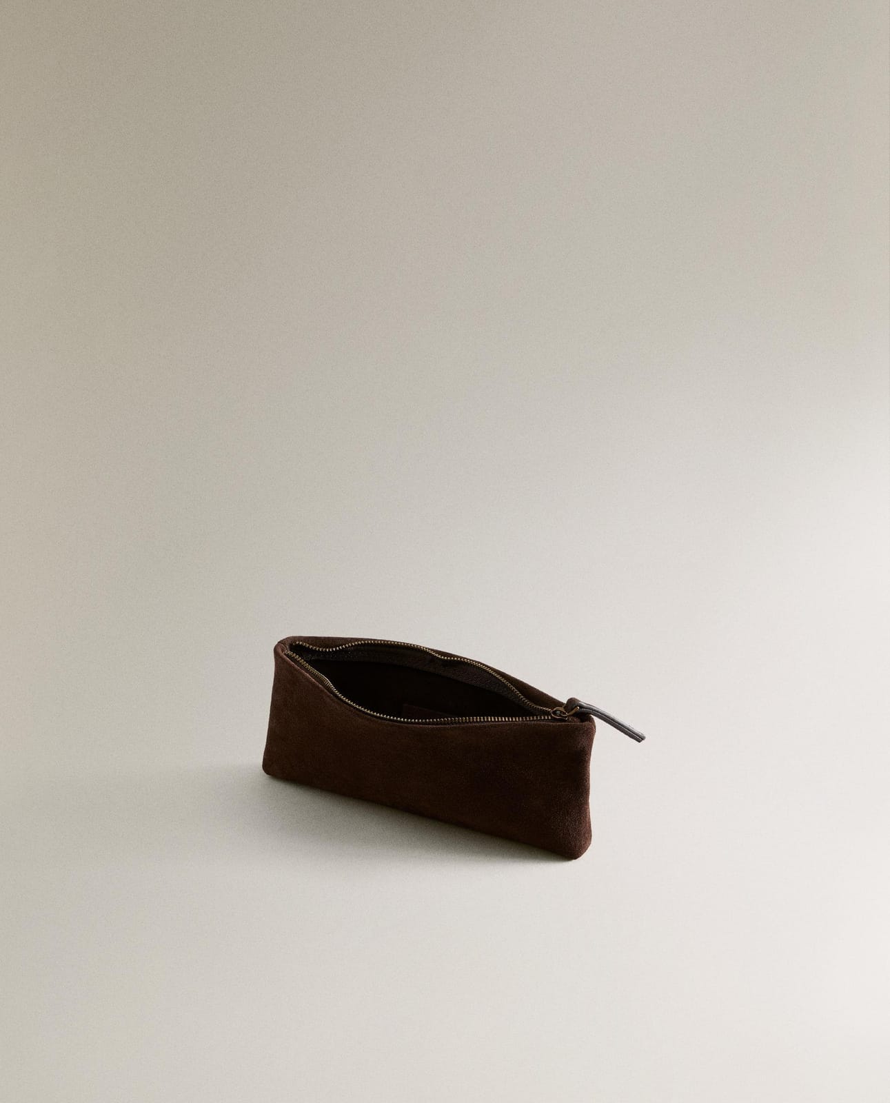 ZARA HOME ПЕНАЛ ИЗ ЗАМШЕВОЙ КОЖИ ракурс 6