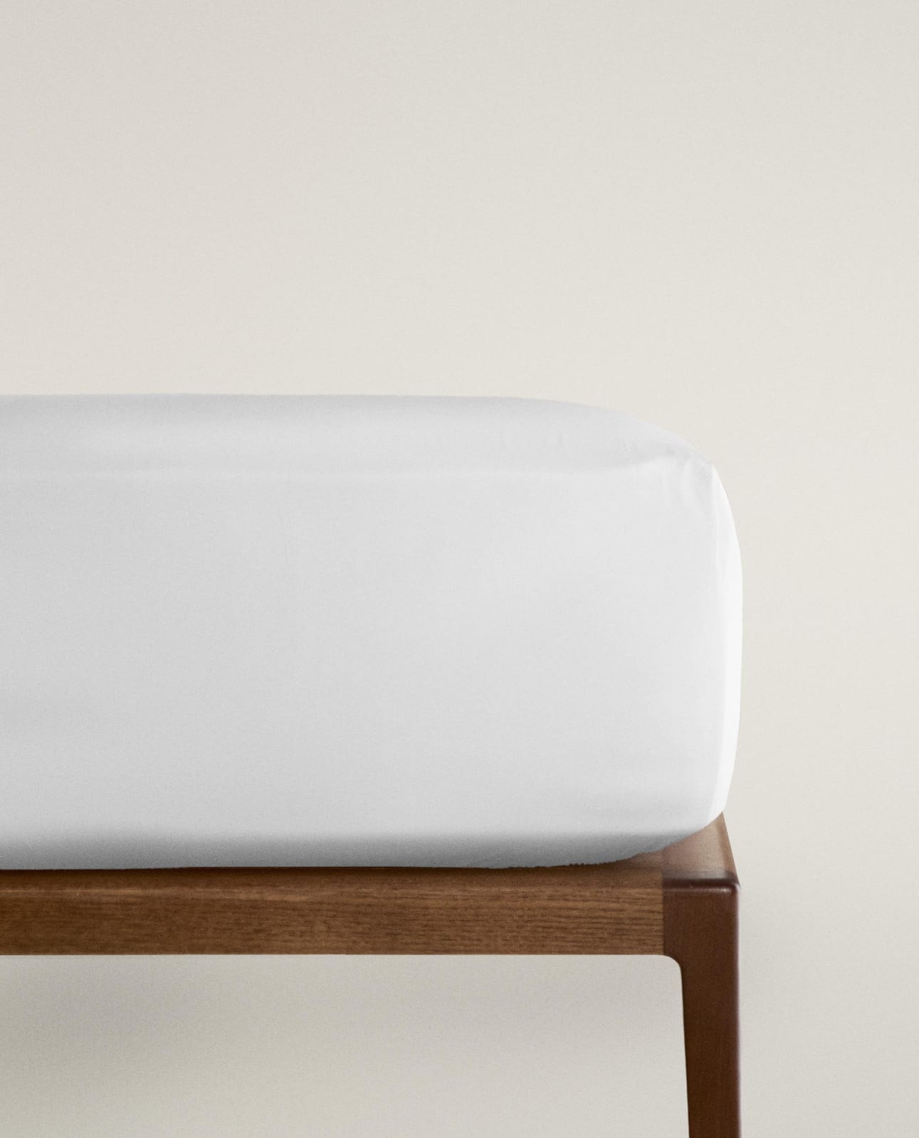 ZARA HOME КОМПЛЕТ ПОСТЕЛЬНОГО БЕЛЬЯ ИЗ ПЕРКАЛИ (200 НИТЕЙ) ракурс 4