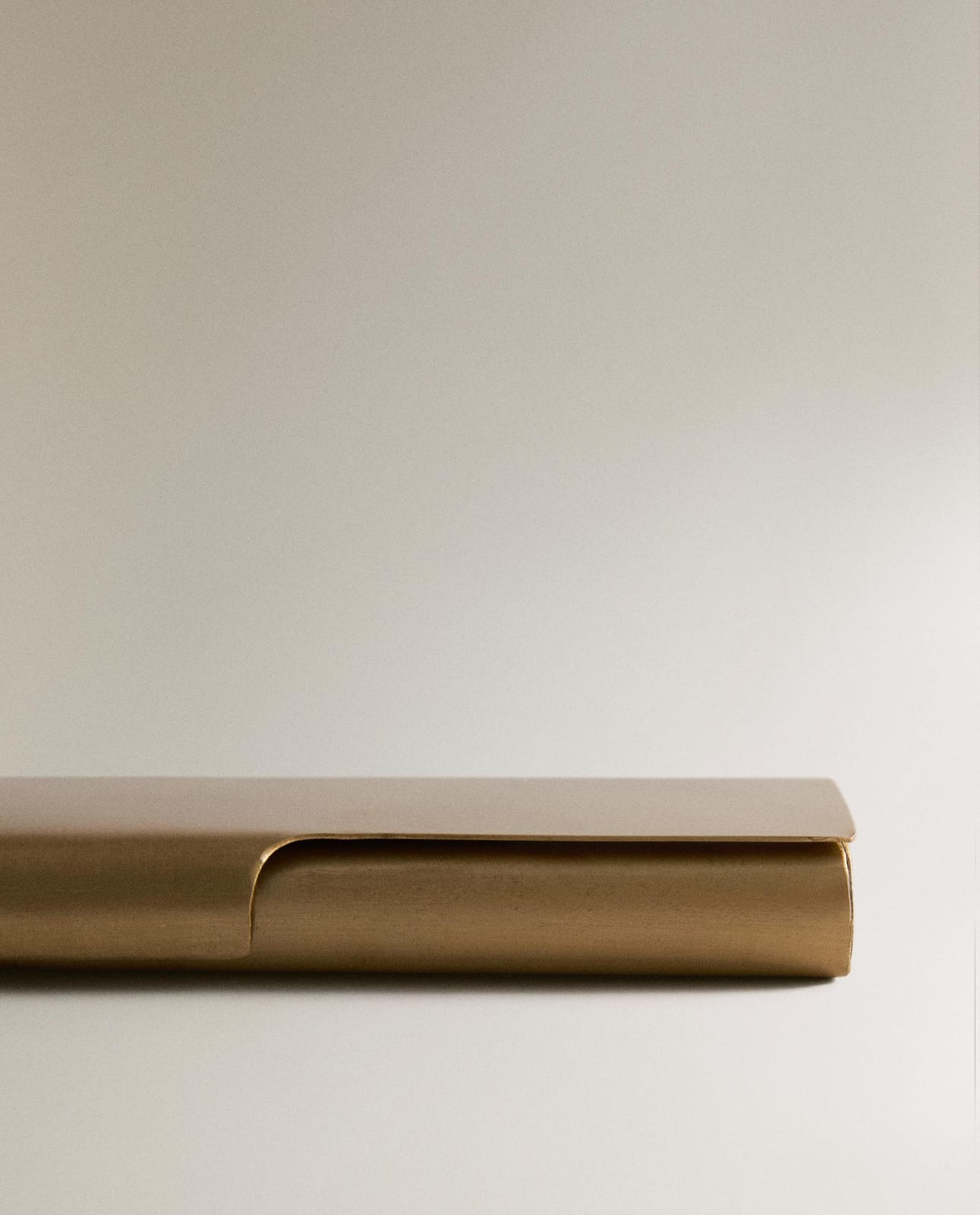 ZARA HOME ЛАТУННЫЙ ЧЕХОЛ ракурс 6