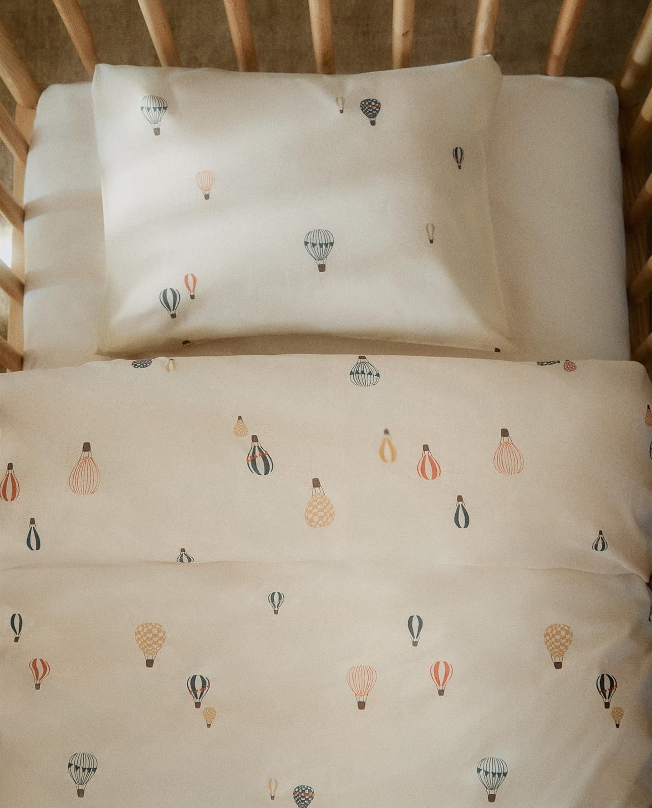 ZARA HOME ДЕТСКАЯ ПОДОДЕЯЛЬНИК В ВОЗДУШНЫЕ ШАРЫ ракурс 2