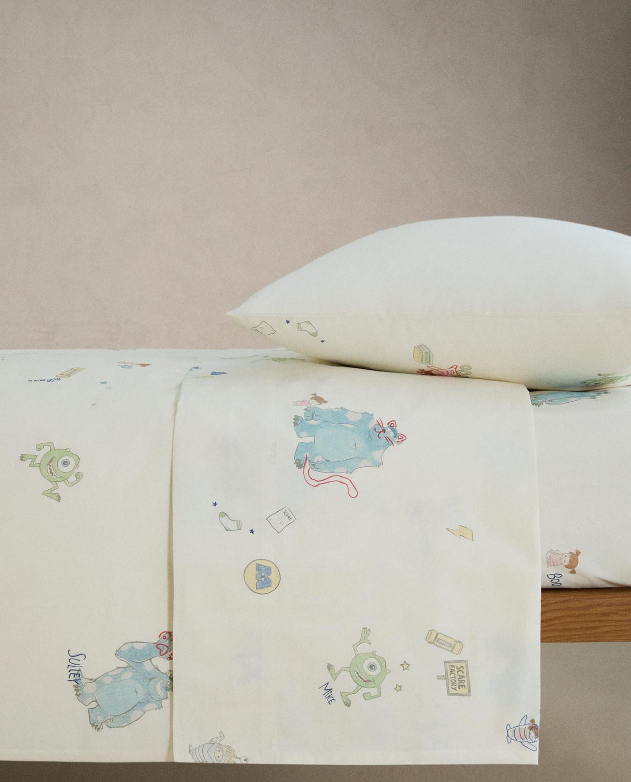ZARA HOME ДВУСТОРОННИЙ ДЕТСКИЙ ПОДОДЕЯЛЬНИК МОНСТРЫ И КОМПАНИЯ ©DISNEY/PIXAR ракурс 8
