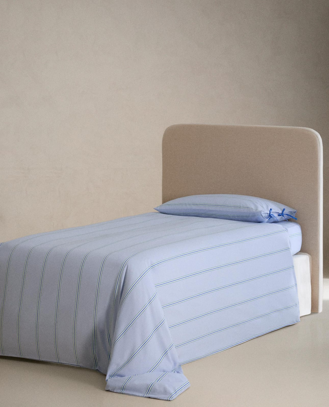 ZARA HOME ДЕТСКИЙ ПОДОДЕЯЛЬНИК В ПОЛОСКУ ракурс 4