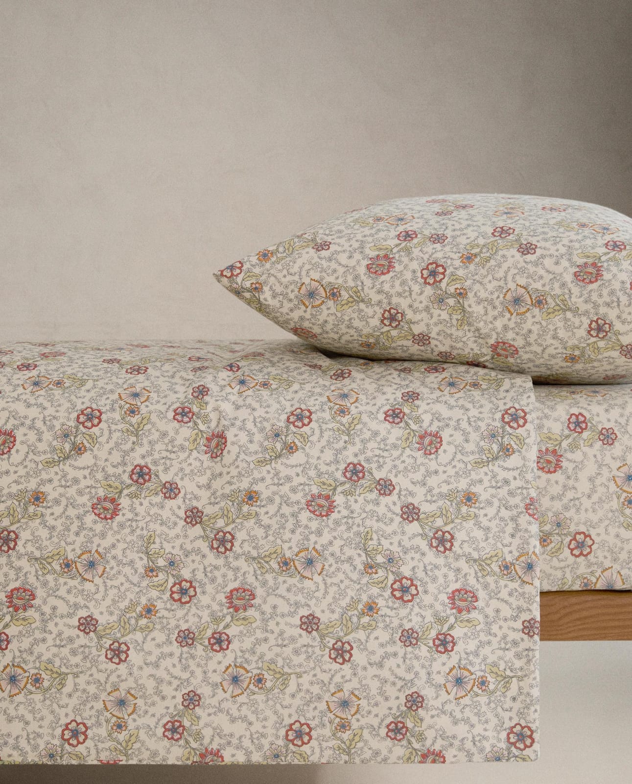 ZARA HOME ДЕТСКИЙ ПОДОДЕЯЛЬНИК ХЛОПКОВЫЙ В ЦВЕТЫ ракурс 3