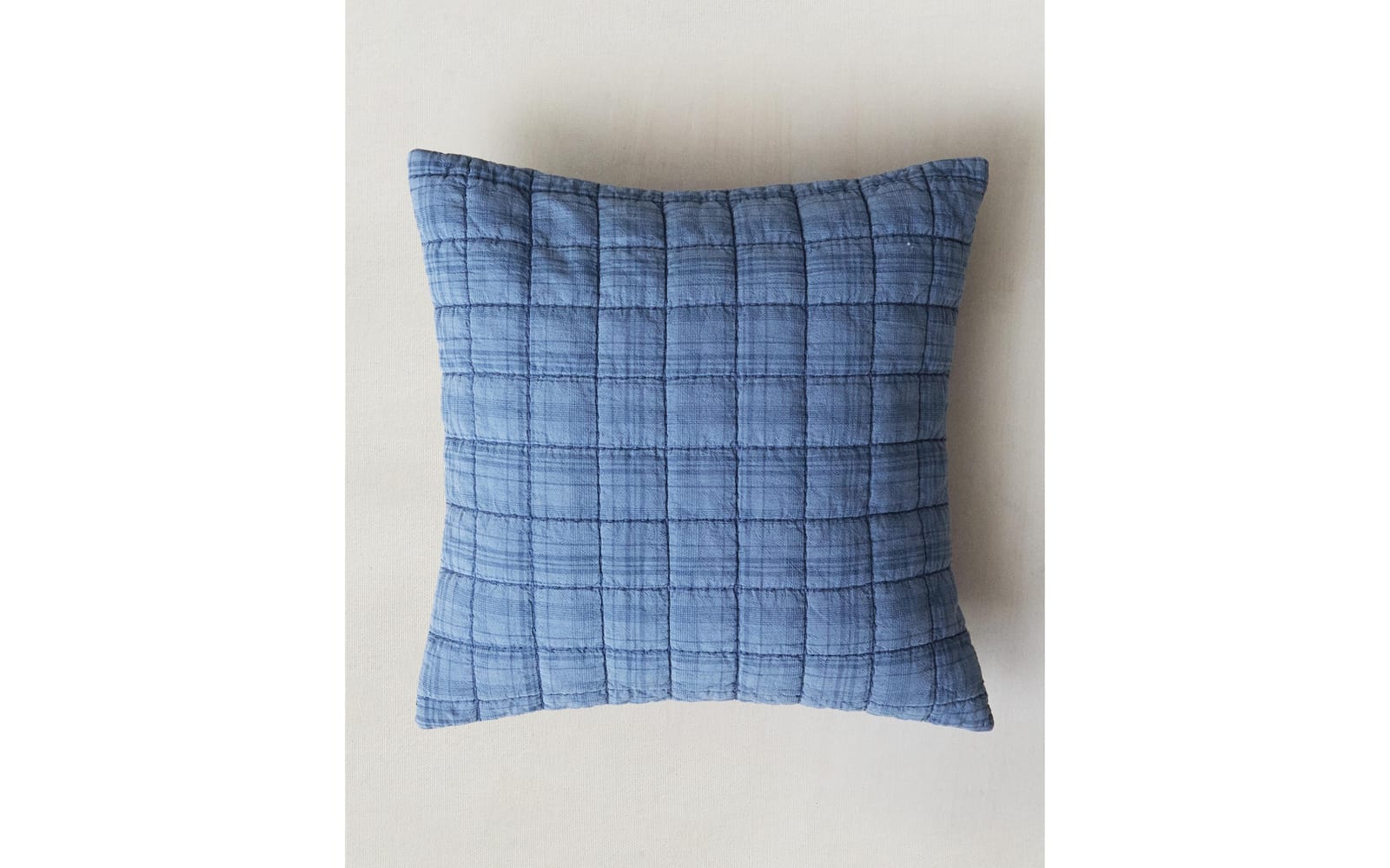 ZARA HOME ДВУСТОРОННЯЯ НАВОЛОЧКА ДЛЯ ДЕТСКОЙ ПОДУШКИ В КЛЕТКУ ракурс 3