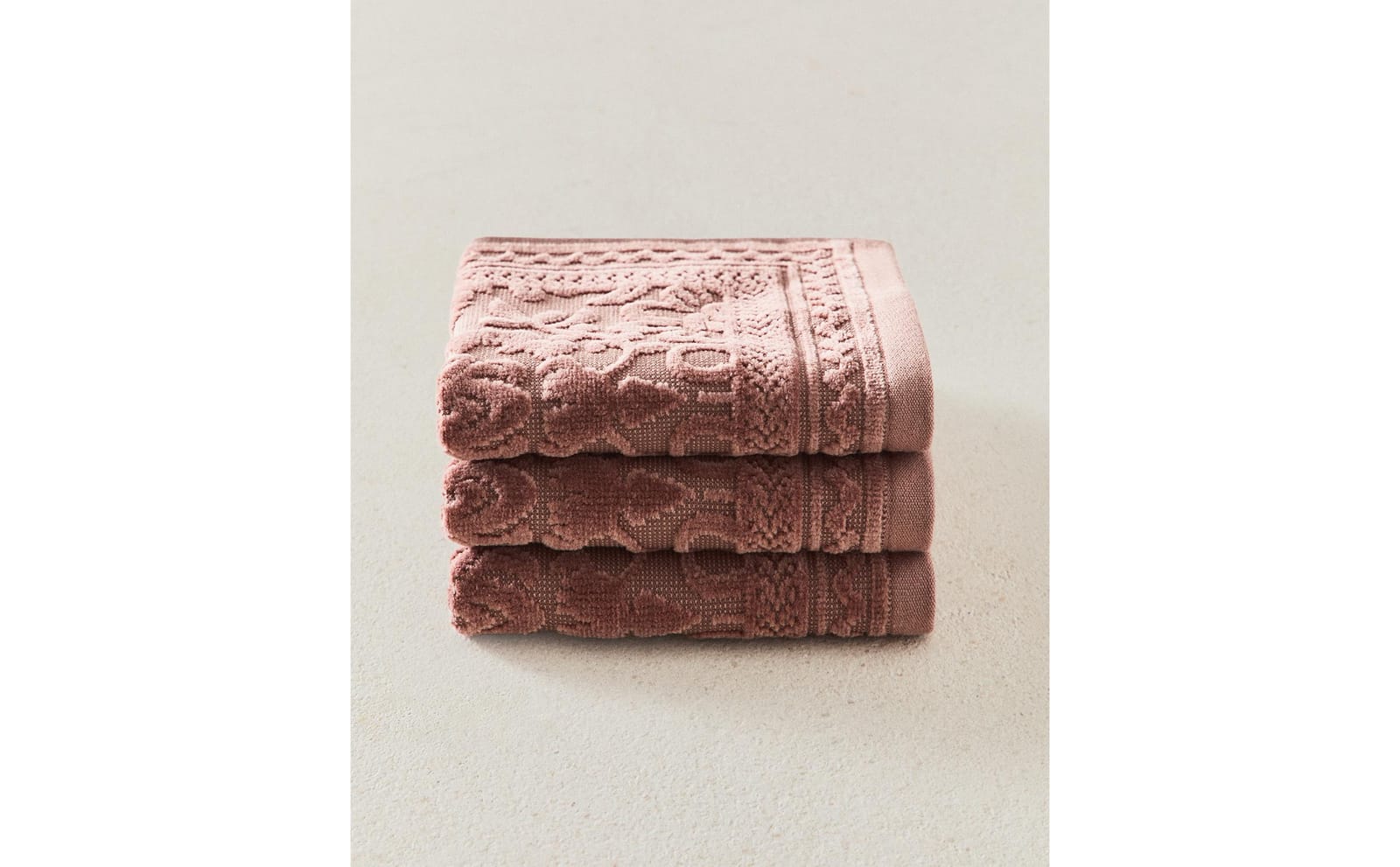 ZARA HOME ЖАККАРДОВОЕ БАННОЕ ПОЛОТЕНЦЕ С ЦВЕТАМИ (КОМПЛЕКТ 3 ШТ.) ракурс 3