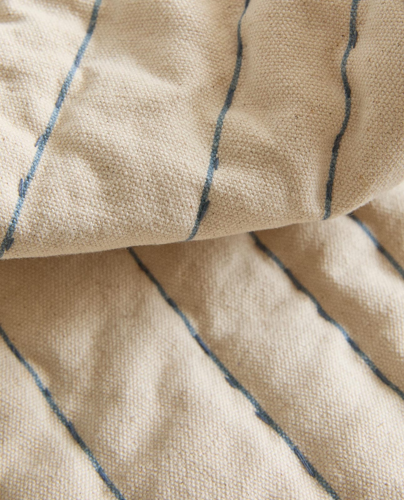ZARA HOME ДЕТСКАЯ ПОДСТАВКА ПОД ТАРЕЛКУ БУМАЖНЫЙ САМОЛЕТ ракурс 3