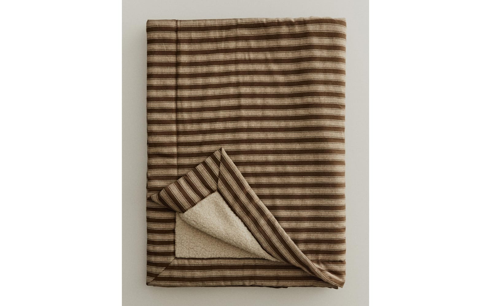 ZARA HOME ПЛЕД ДЛЯ ЖИВОТНЫХ В ПОЛОСКУ С ОВЧИНОЙ ракурс 2