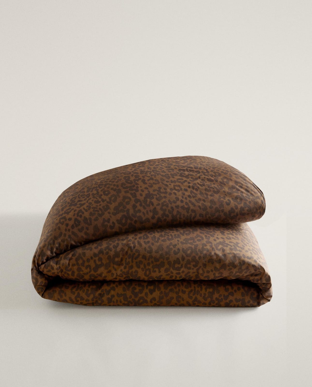 ZARA HOME ПОДОДЕЯЛЬНИК ИЗ ПЕРКАЛЯ С ЛЕОПАРДОВЫМ УЗОРОМ (200 НИТЕЙ) ракурс 6