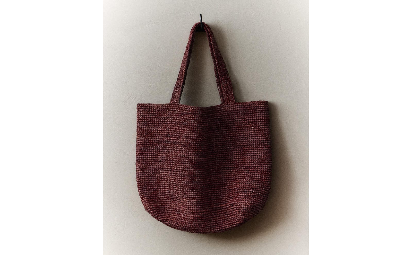 Тапочки ZARA HOME СУМКА ШОППЕР ИЗ РАФИИ BURGUND 32.18 x 49.38 x 4.26 x 47.68 x 36.25 x 14.43 cm