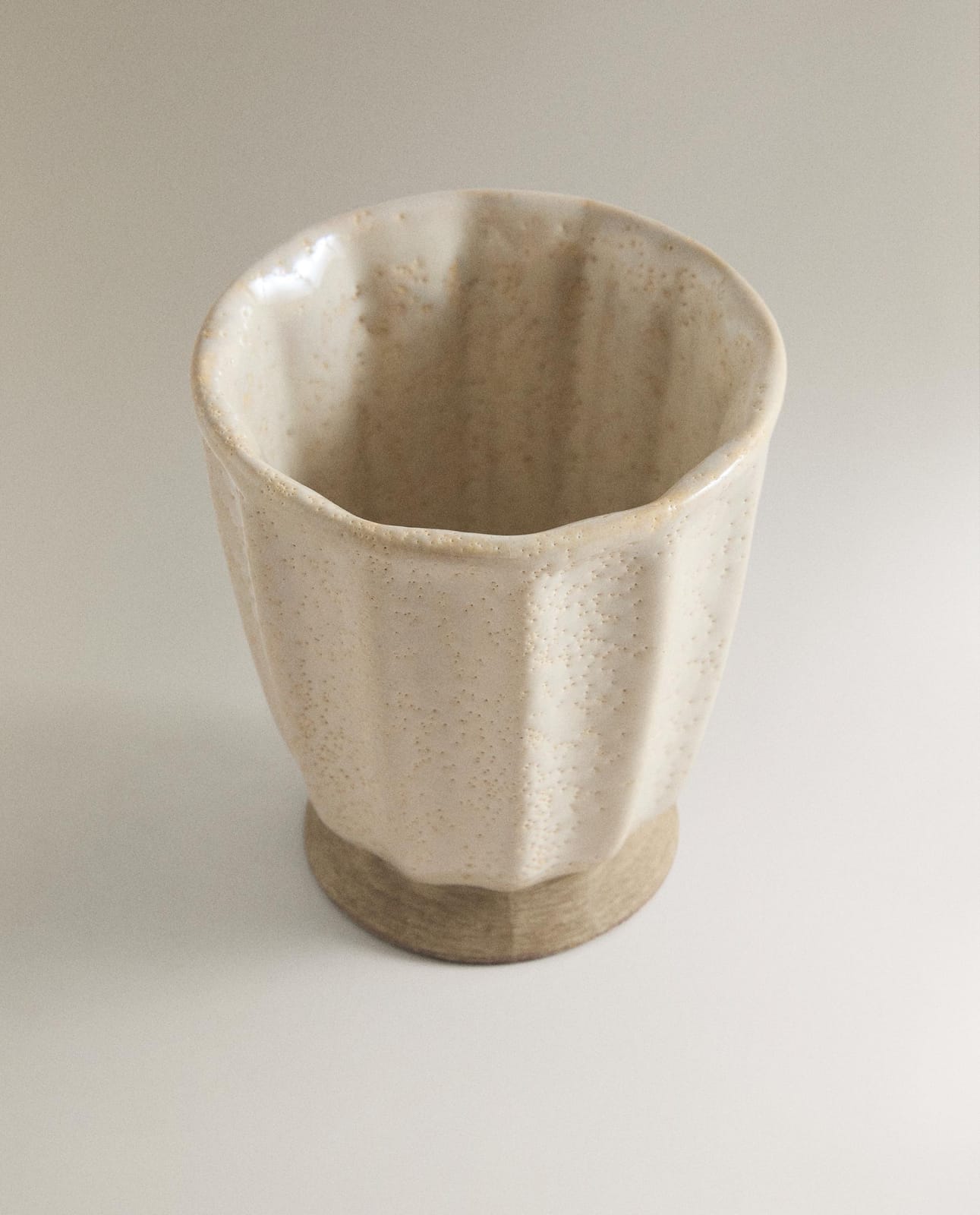 ZARA HOME КЕРАМИЧЕСКАЯ КРУЖКА ДЛЯ ЩЕТОЧЕК РУСТИКАЛЬНЫЙ ракурс 6